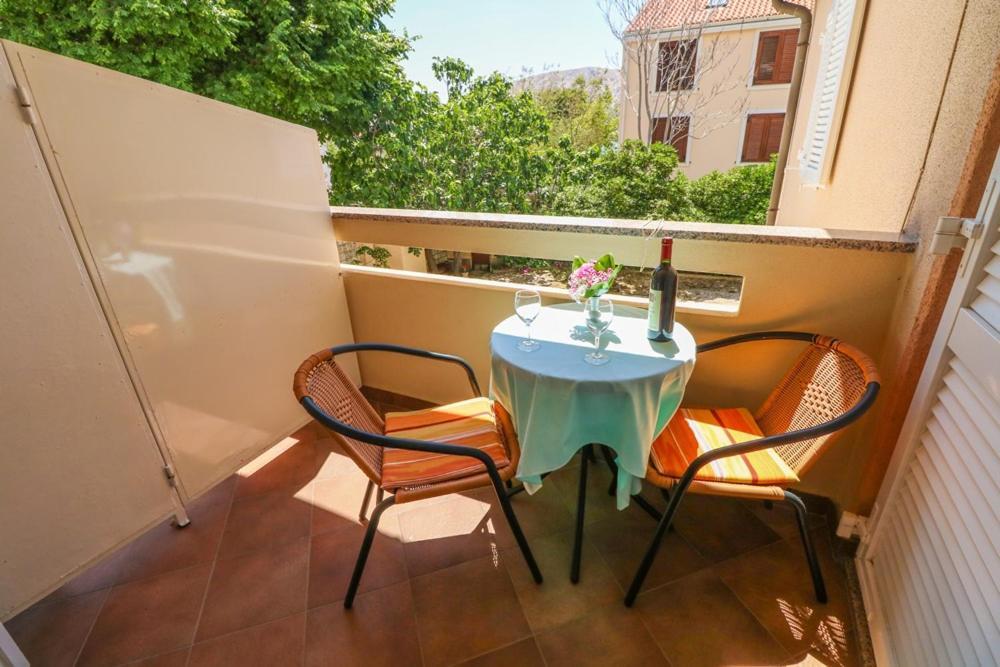 Double Rooms Tomica 2 With Balcony Baška Exterior foto