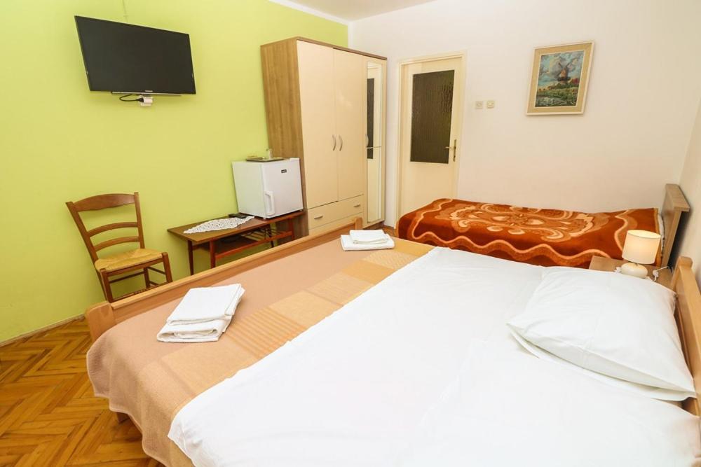 Double Rooms Tomica 2 With Balcony Baška Exterior foto